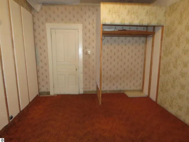 $99,900 | 605 East Garfield Street, Cadillac, MI 49601