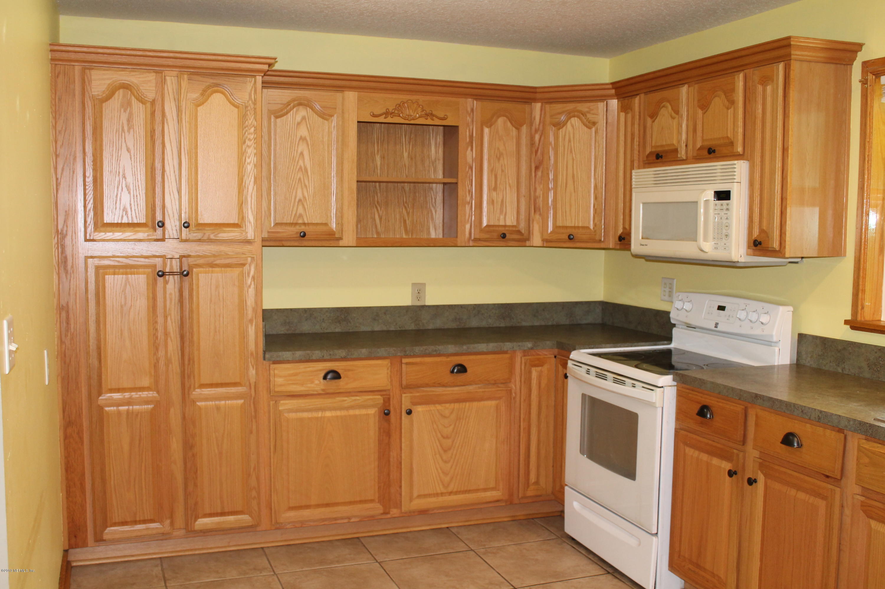 37266 Pineridge Road Hilliard, FL 32046 - Photo 9 of 44 9