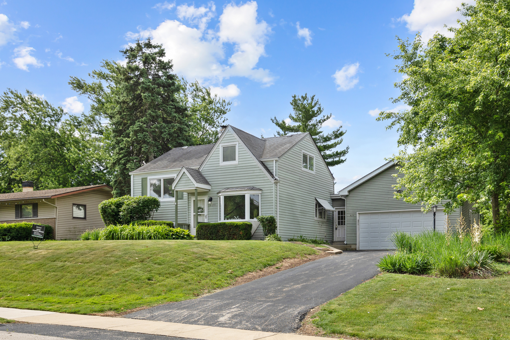 629 Inverness Road Lisle, IL 60532 - Photo 3 of 25 Gallery Image 3