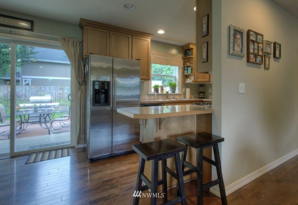 18641 Southeast 163rd Street Renton, WA 98058 - Photo 4 of 15 Gallery Image 4