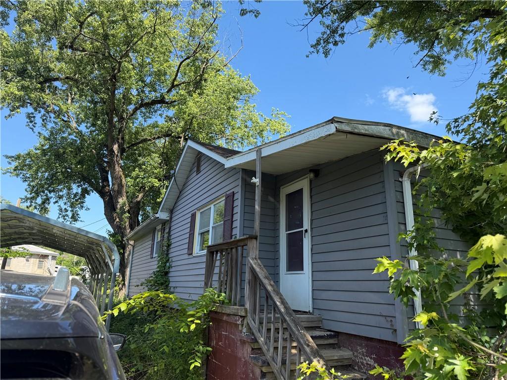 1585 Mercer Road Ellwood City, PA 16117 - Photo 5 of 15