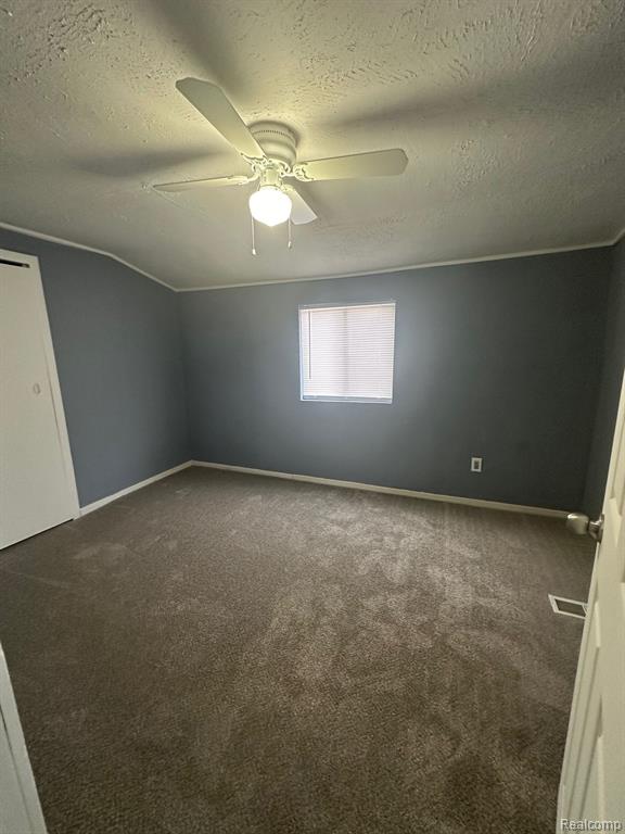 685 Kinney Road Pontiac, MI 48340 - Photo 12 of 33