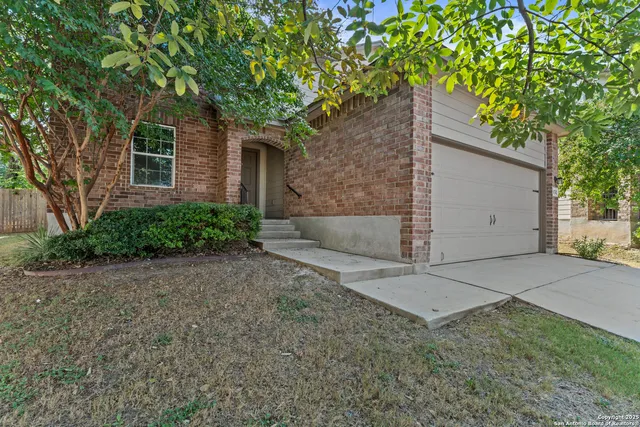 $2,100 | 11742 Cayenne Canyon, San Antonio, TX 78245