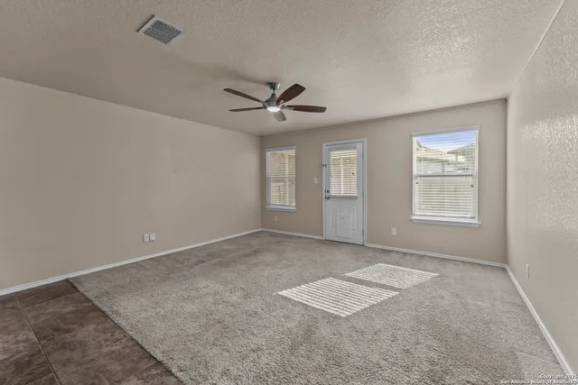 $2,100 | 11742 Cayenne Canyon, San Antonio, TX 78245