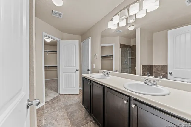 $2,100 | 11742 Cayenne Canyon, San Antonio, TX 78245