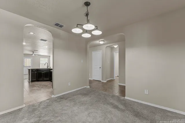 $2,100 | 11742 Cayenne Canyon, San Antonio, TX 78245