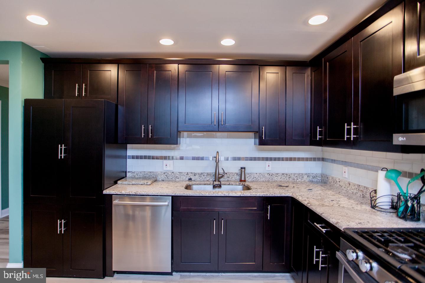 3236 Lester Road Philadelphia, PA 19154 - Photo 19 of 41