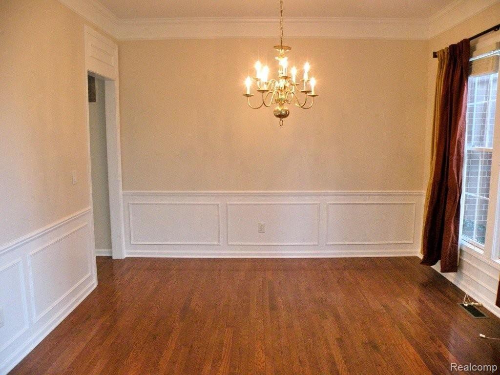 728 Bliss Drive Rochester, MI 48307 - Photo 9 of 23 Dining Room