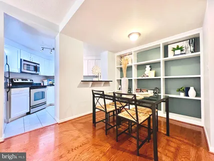 $370,000 | 2111 Wisconsin Avenue Northwest, Unit 110, Washington, DC 20007