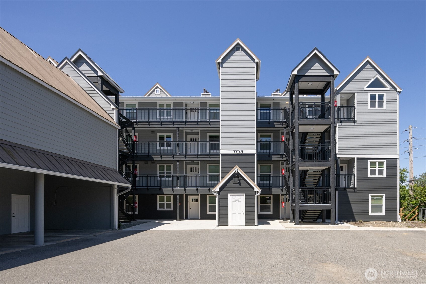705 North State Street, Unit 102 Bellingham, WA 98225 - Photo 39 of 40