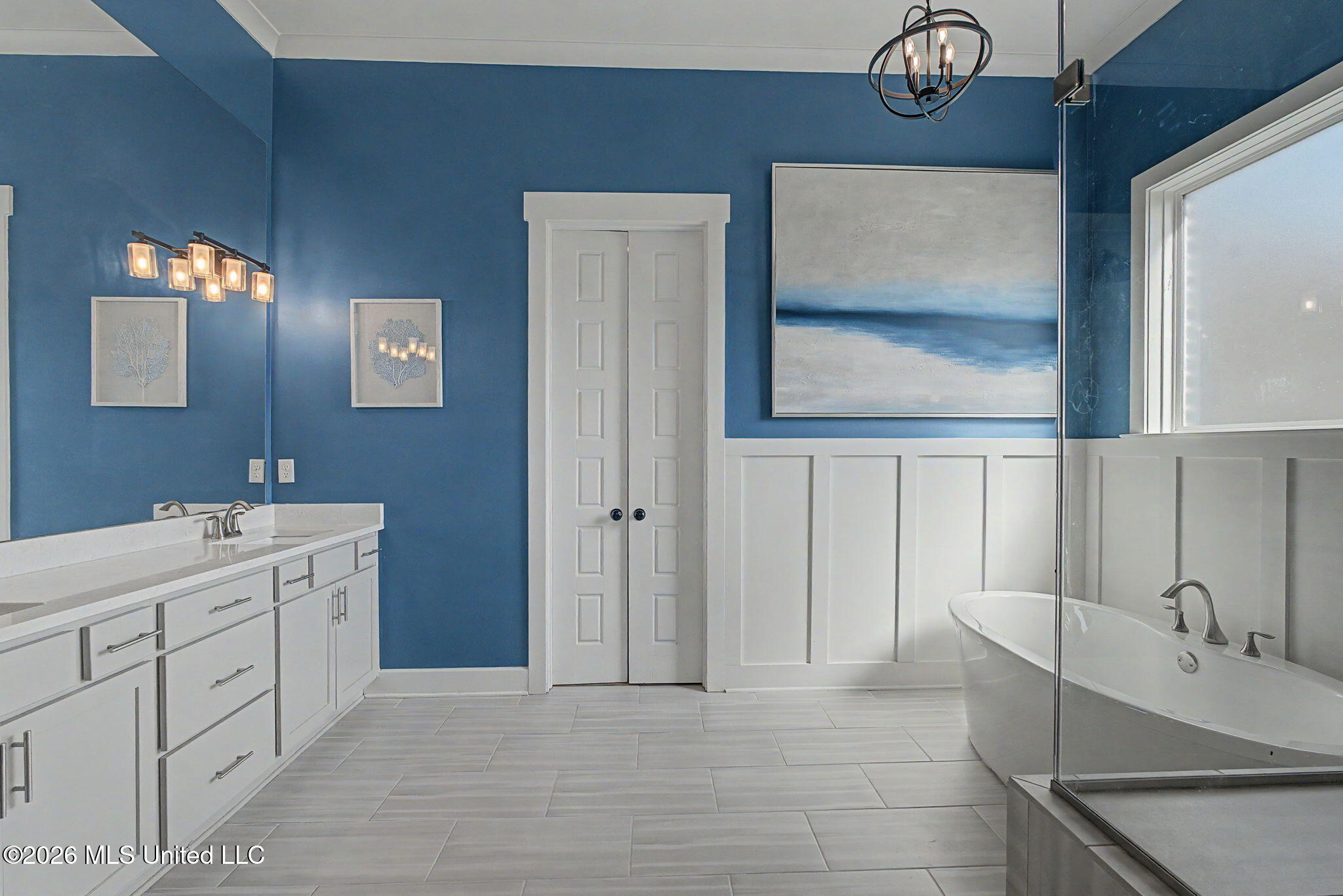 13910 Highlands Crest Loop Olive Branch, MS 38654 - Photo 28 of 58 Primary Bathroom