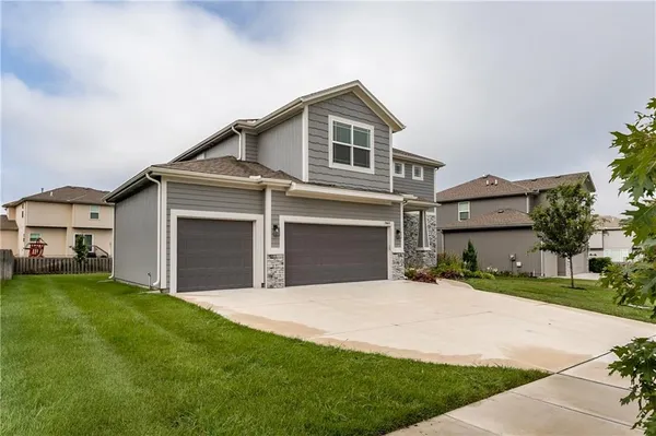 $545,000 | 28601 West 162nd Street, Gardner, KS 66030