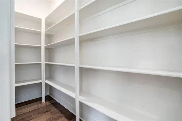 $542,000 | 28601 West 162nd Street, Gardner, KS 66030