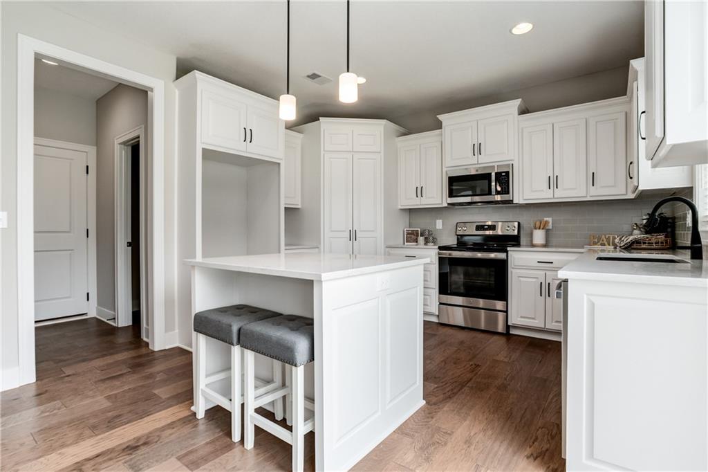 28601 West 162nd Street Gardner, KS 66030 - Photo 2 of 30