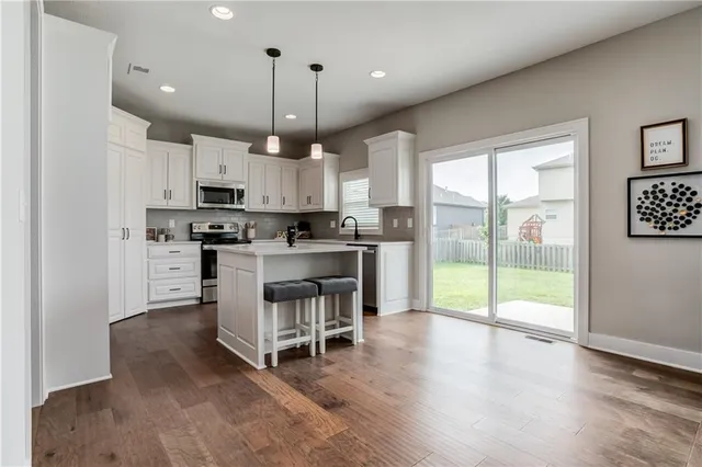 $542,000 | 28601 West 162nd Street, Gardner, KS 66030