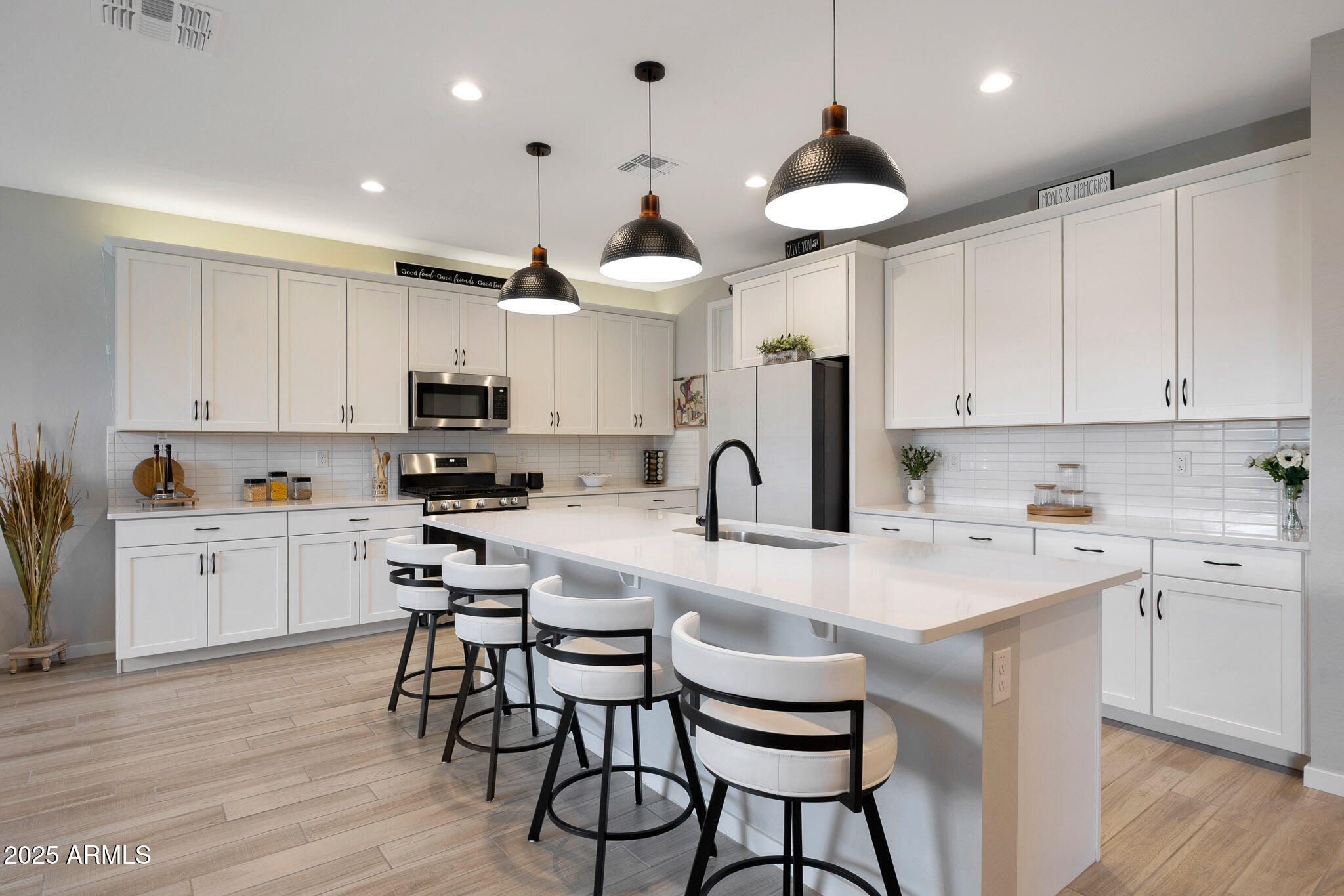 17597 West Red Fox Road Surprise, AZ 85387 - Photo 11 of 67 B (25)