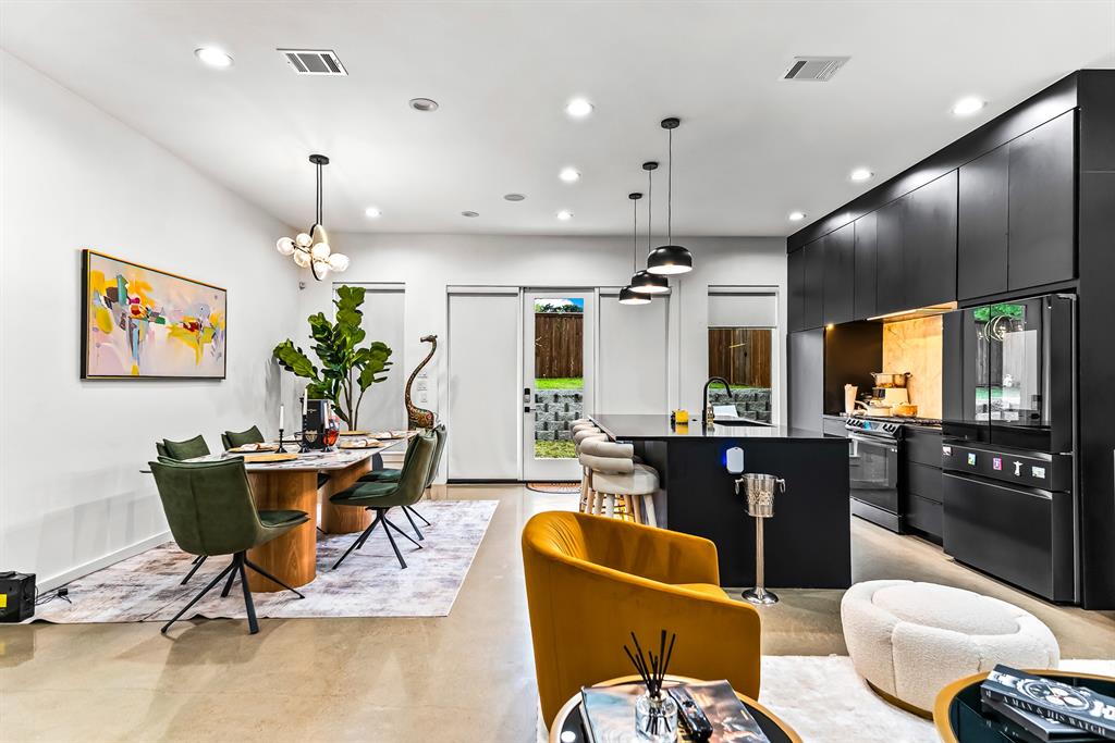 1211 Bonnie View Road Dallas, TX 75203 - Photo 6 of 33