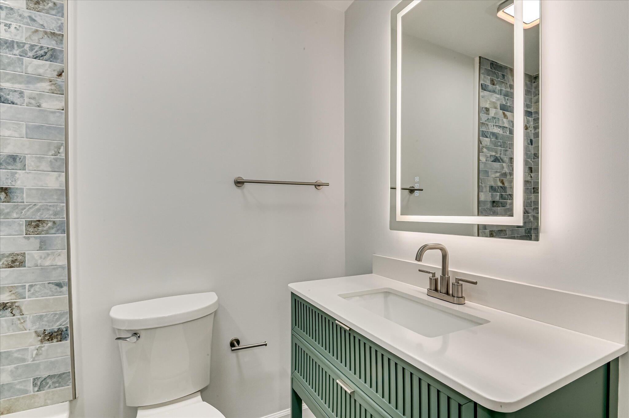 817 Mitchell Street Augusta, GA 30907 - Photo 20 of 47 Guest Bath