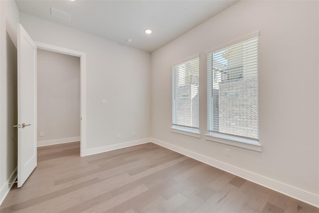 724 Ash Road Plano, TX 75075 - Photo 14 of 27 Representative Photo