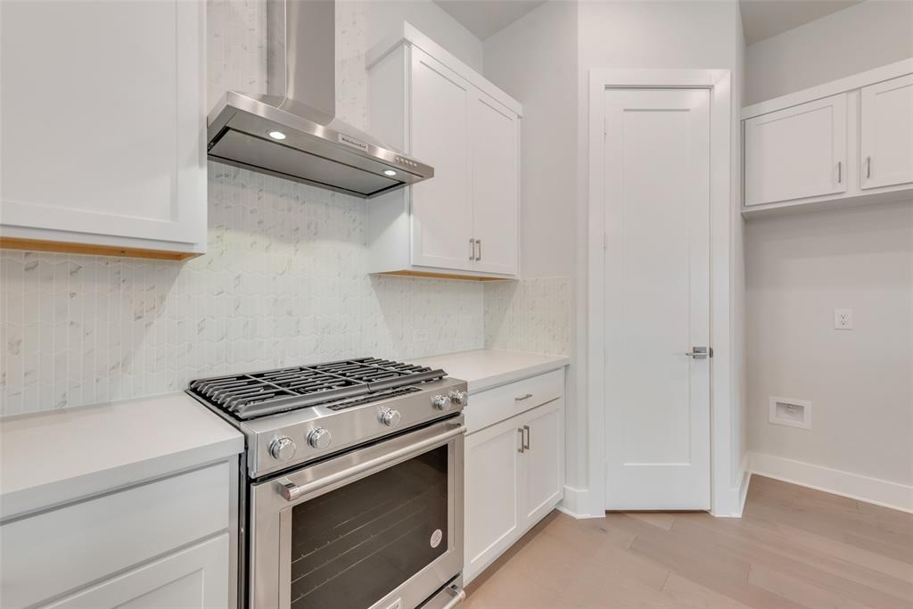 724 Ash Road Plano, TX 75075 - Photo 5 of 27 Representative Photo