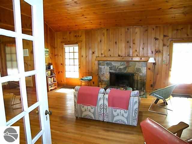 8204 South Dunns Farm Road Maple City, MI 49664 - Photo 16 of 42 1746385-15.JPG
