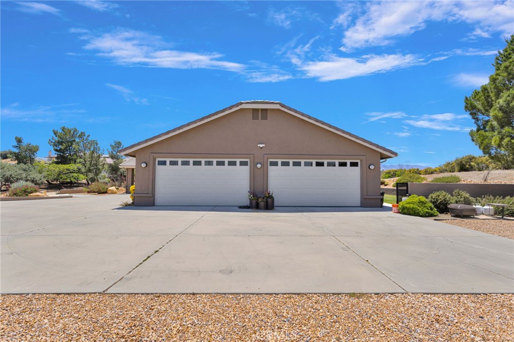 7031 Joshua Road Oak Hills, CA 92344 - Photo 33 of 77