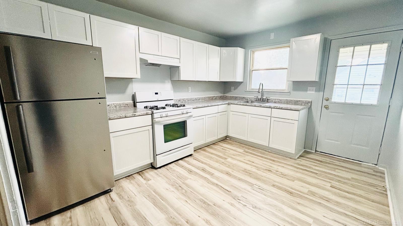 2311 22nd Street Bay City, MI 48708 - Photo 3 of 23