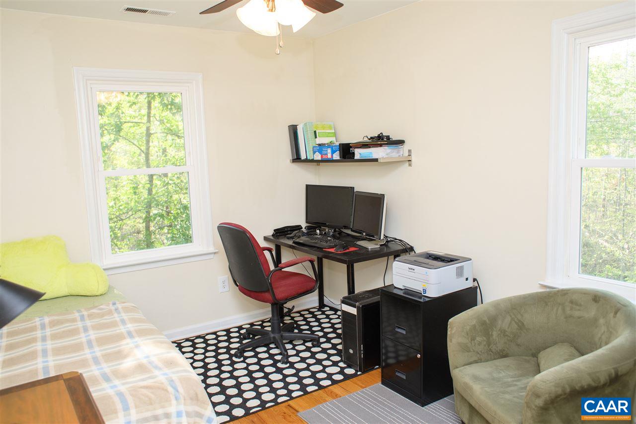 207 West Daffodil Road Ruckersville, VA 22968 - Photo 8 of 21 a living room with furniture and a window