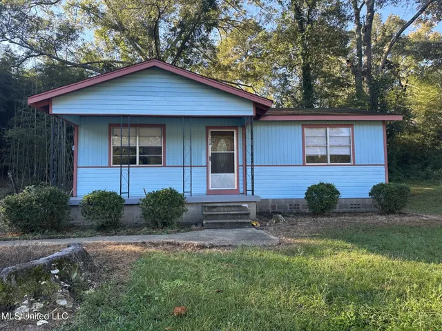 $84,000 | 1002 Ave F, McComb, MS 39648