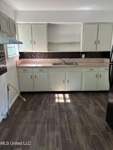 $84,000 | 1002 Ave F, McComb, MS 39648