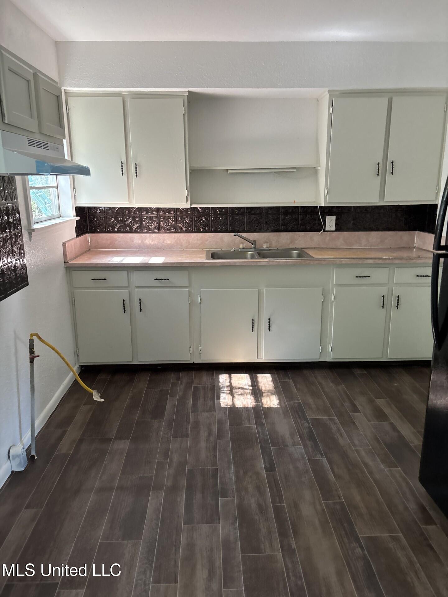 1002 Ave F McComb, MS 39648 - Photo 3 of 9 thumbnail_78267570363__F576774B-501B-450