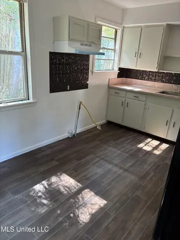 $84,000 | 1002 Ave F, McComb, MS 39648