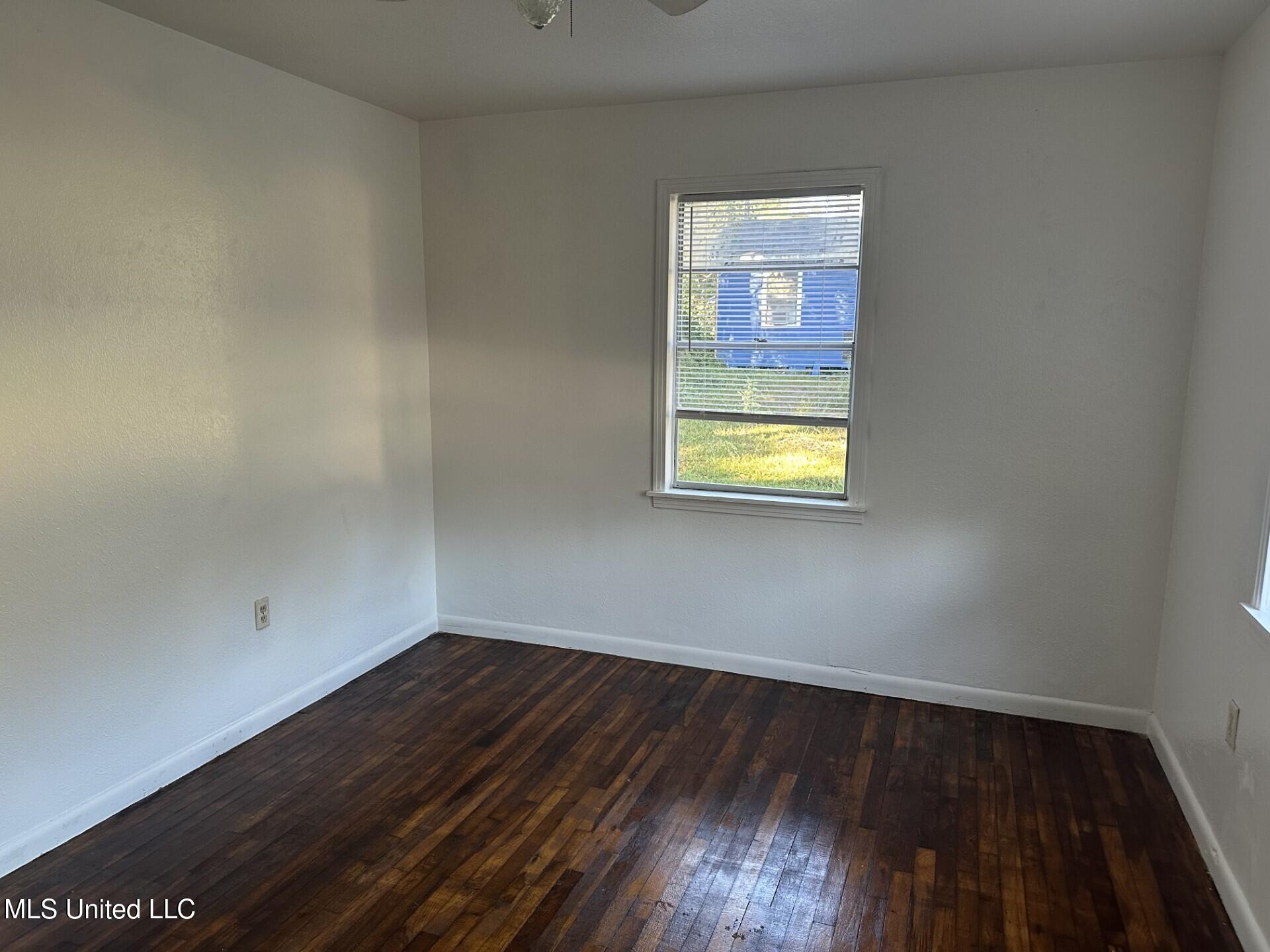 1002 Ave F McComb, MS 39648 - Photo 8 of 9 thumbnail_IMG_7813