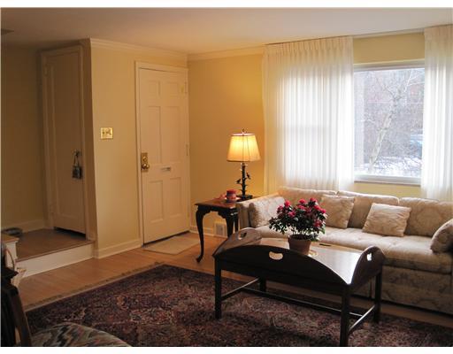 1057 Maple Heights Road Pittsburgh, PA 15232 - Photo 3 of 12 Living Room.