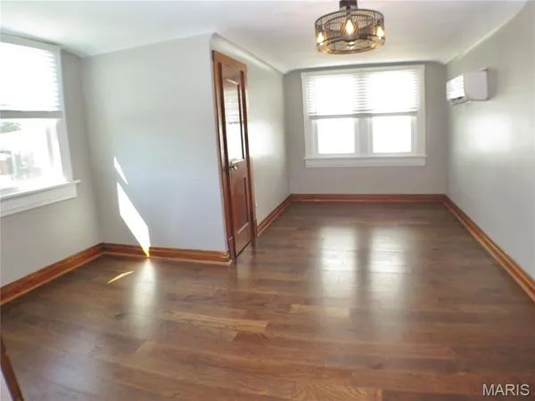 $499,900 | 5323 Bischoff Avenue, St. Louis, MO 63110