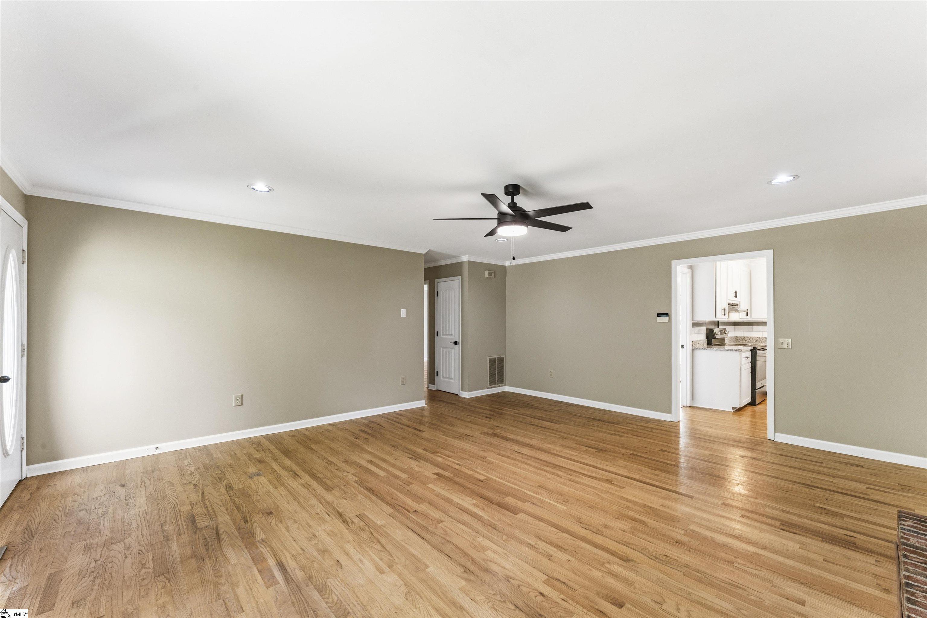 1310 Hanover Road Anderson, SC 29621 - Photo 6 of 44