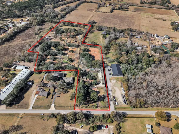 a view of a backyard of a house