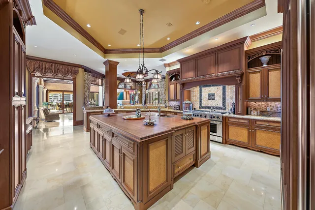 $27,900,000 | 2330 Seven Oaks Lane, Palm Beach Gardens, FL 33410