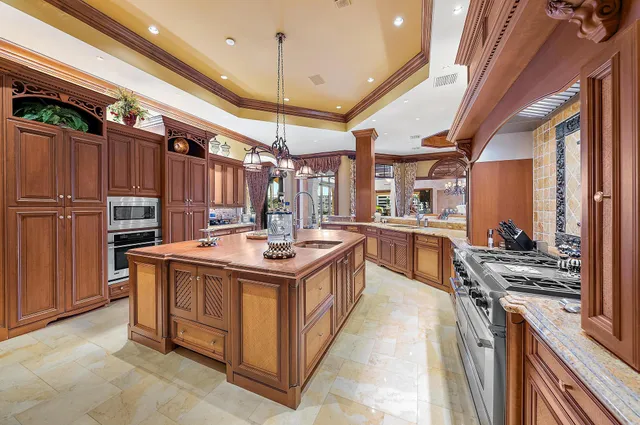 $27,900,000 | 2330 Seven Oaks Lane, Palm Beach Gardens, FL 33410