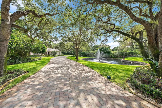 $27,900,000 | 2330 Seven Oaks Lane, Palm Beach Gardens, FL 33410