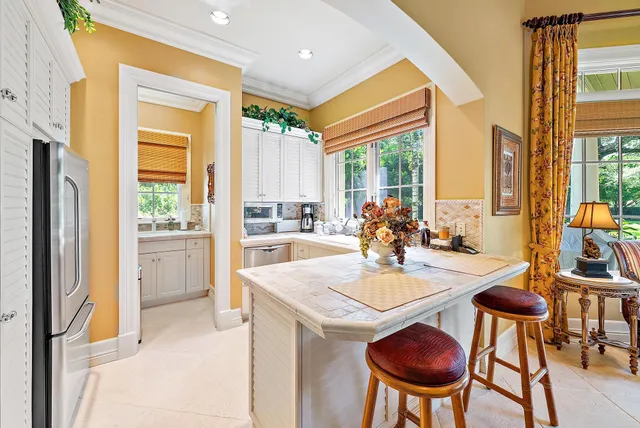 $27,900,000 | 2330 Seven Oaks Lane, Palm Beach Gardens, FL 33410