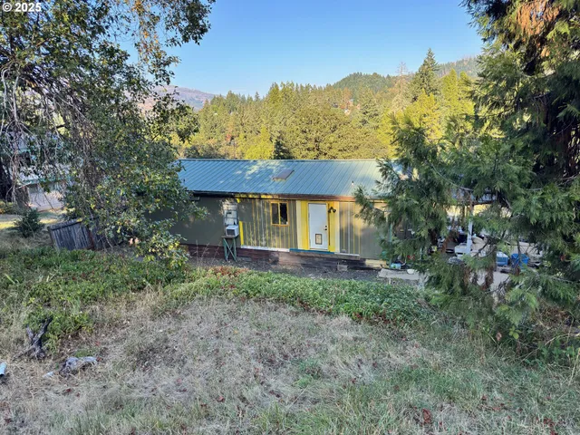 $250,000 | 123 Mountain View, Glide, OR 97443