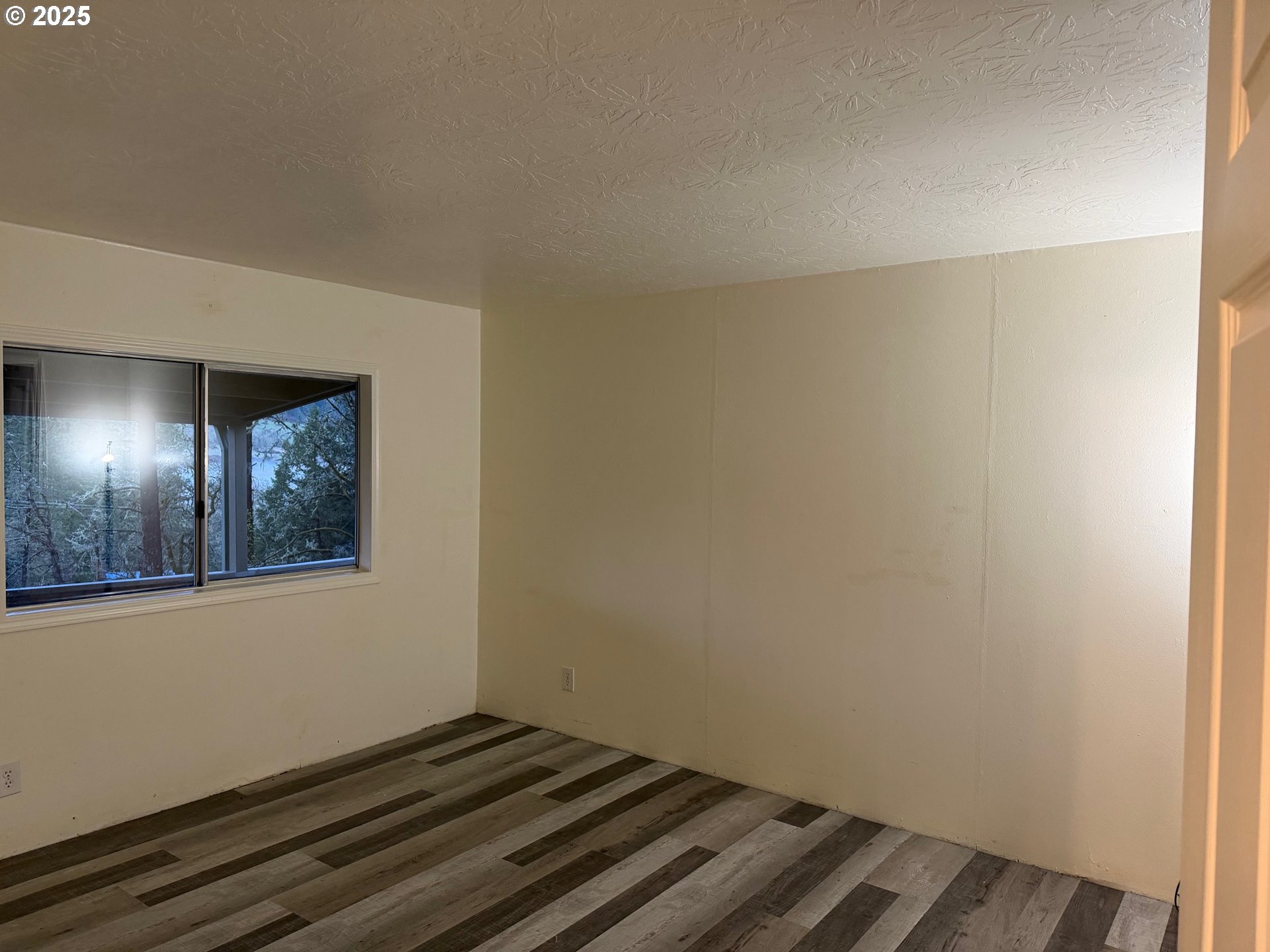 123 Mountain View Glide, OR 97443 - Photo 15 of 17