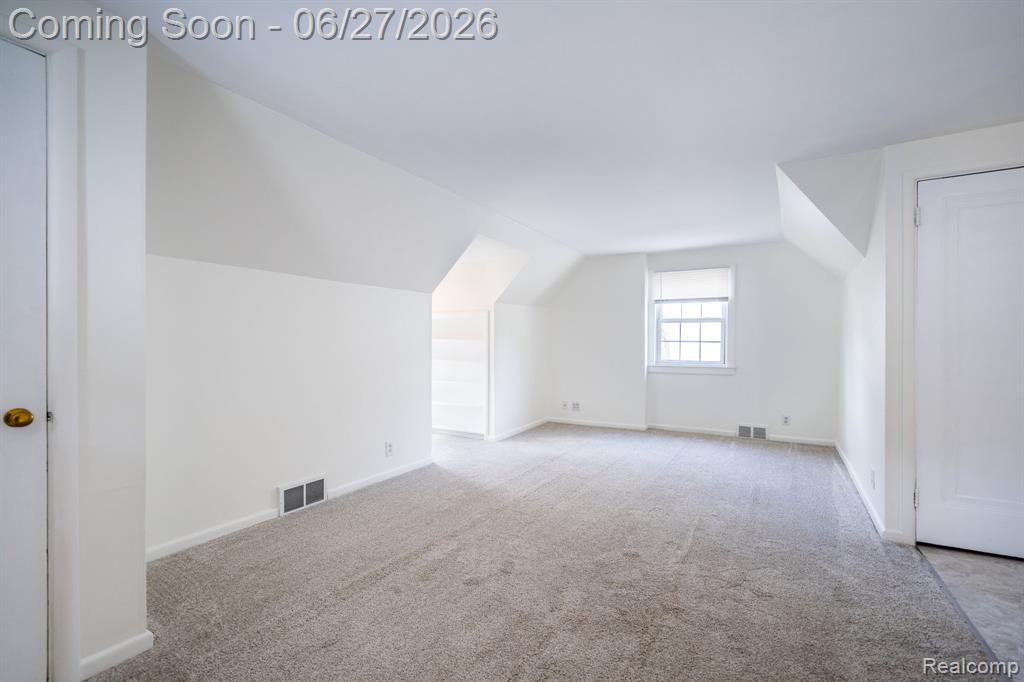 39 Mohawk Road Pontiac, MI 48341 - Photo 19 of 32