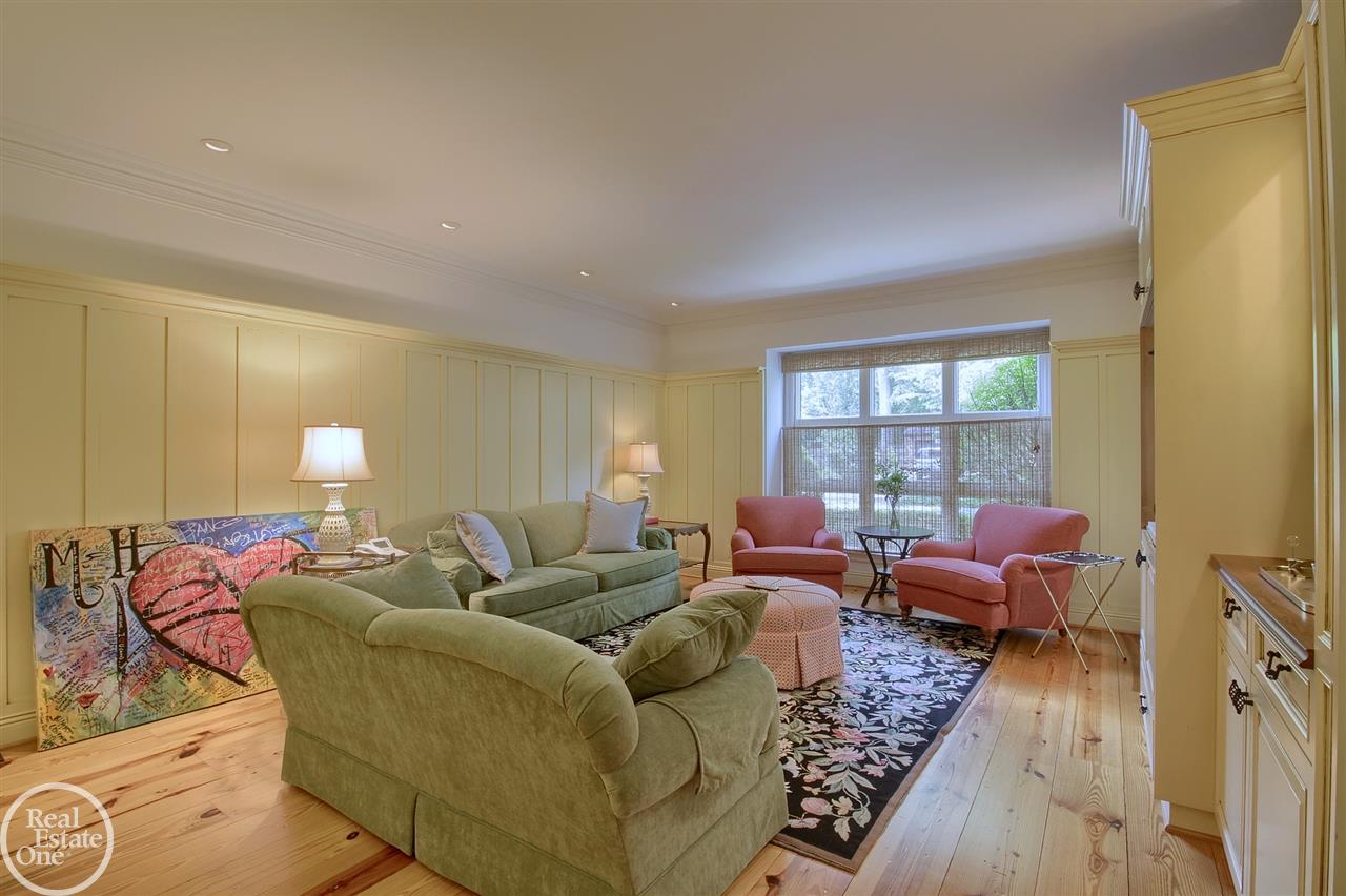 1275 Whittier Road Grosse Pointe Park, MI 48230 - Photo 6 of 42