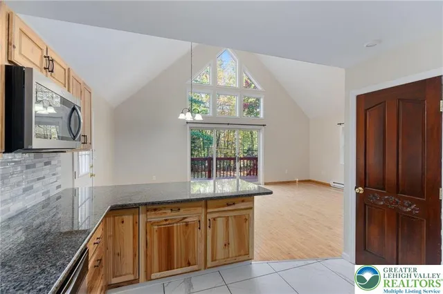 $2,100 | 273 Four Seasons Drive, Drums, PA 18222