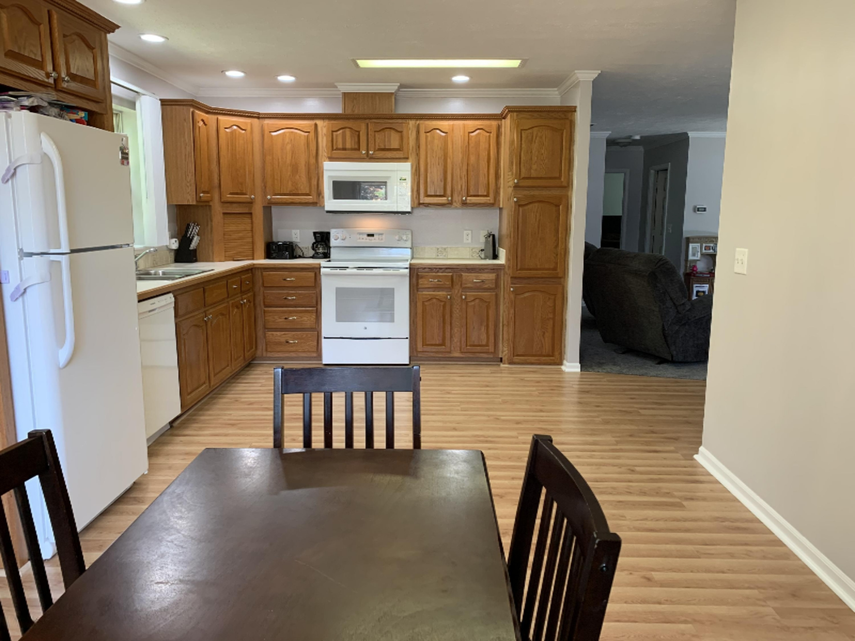 4846 Airline Road Muskegon, MI 49444 - Photo 4 of 36 airline kitchen3