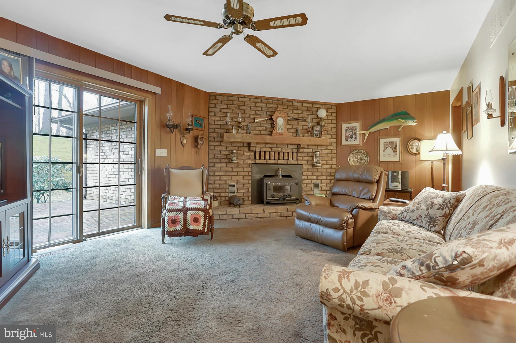 441 Bankard Road Westminster, MD 21158 - Photo 19 of 29 Family Room