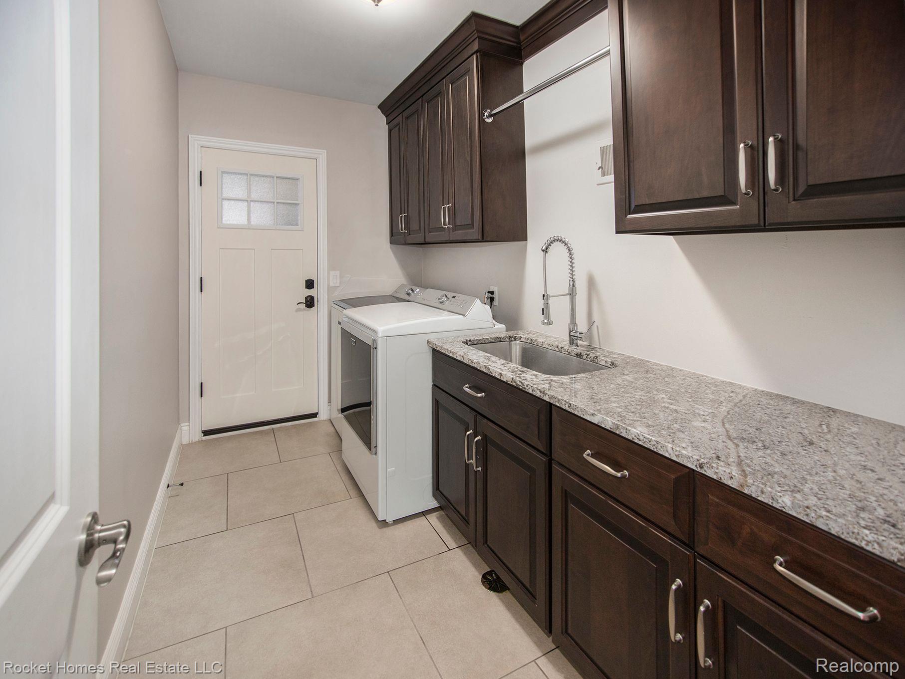 1282 Greenleaf Drive Rochester, MI 48309 - Photo 15 of 30 Gallery Image 15