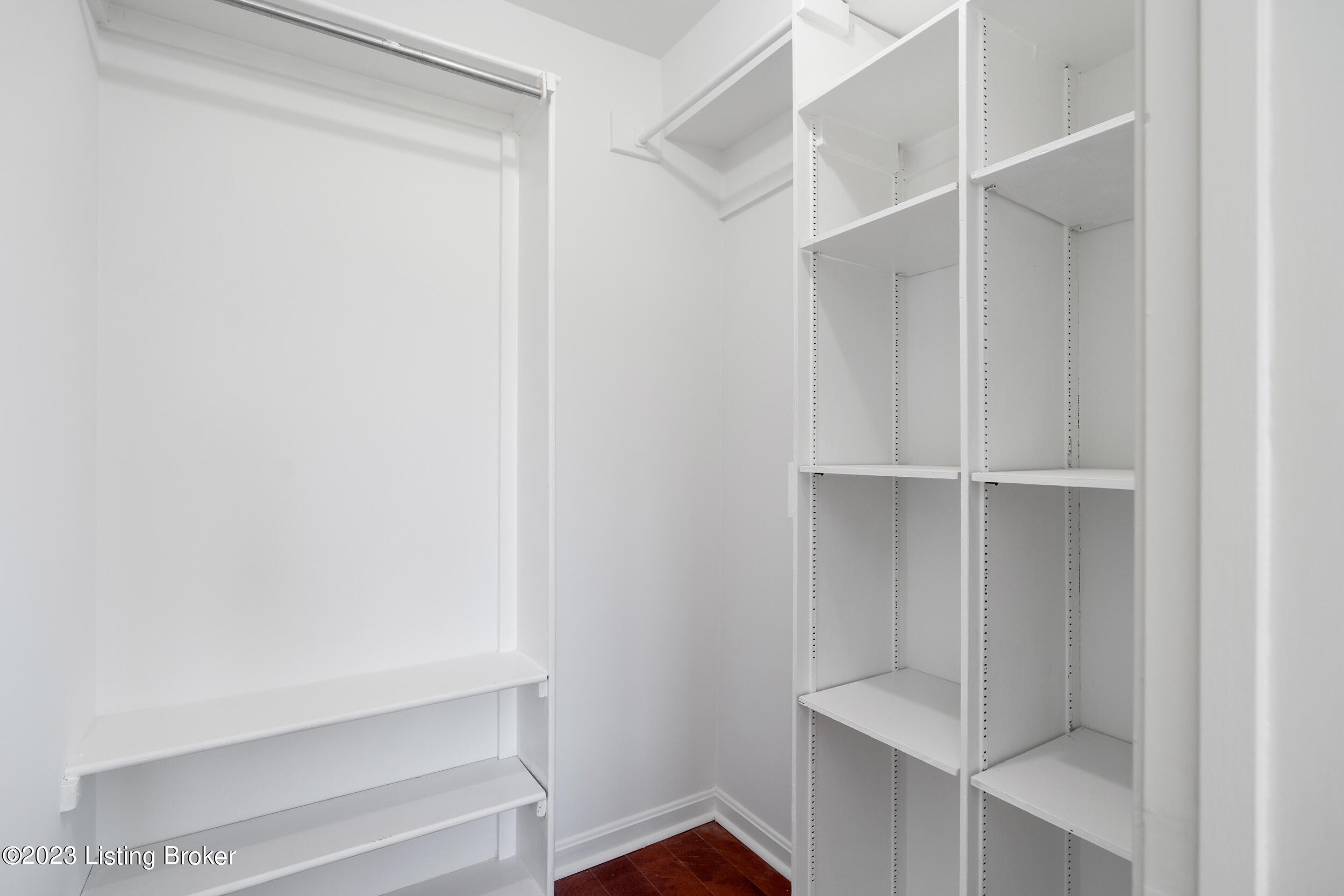 2101 Cardinal Harbour Road Prospect, KY 40059 - Photo 29 of 69 1st floor front corner bedroom closet